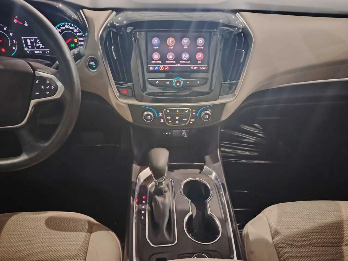Car image 21