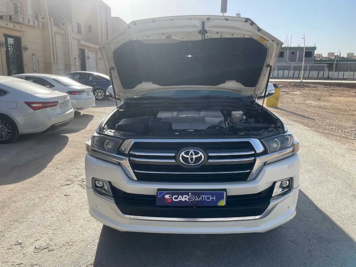 Car image 28
