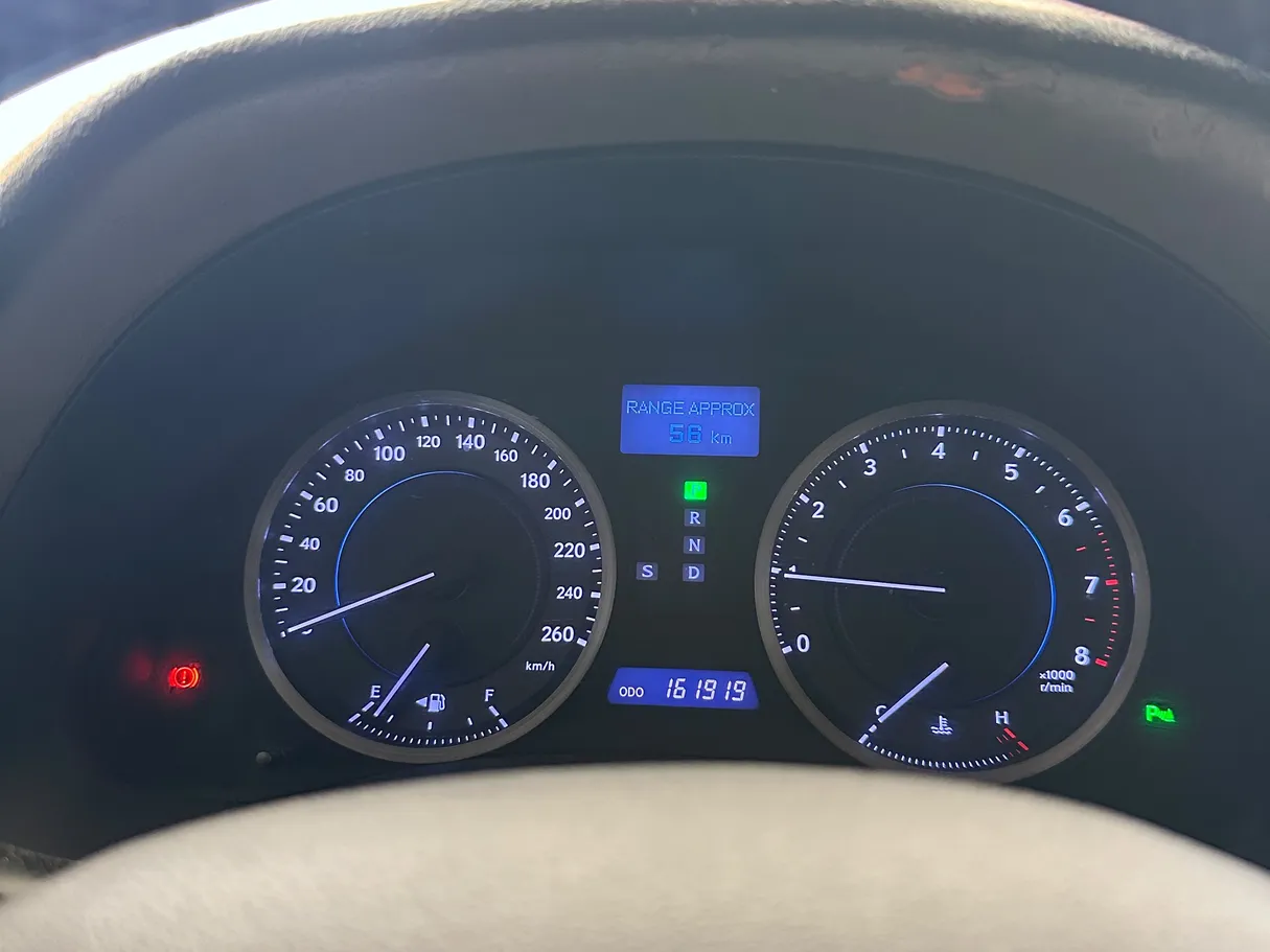 Car image 8