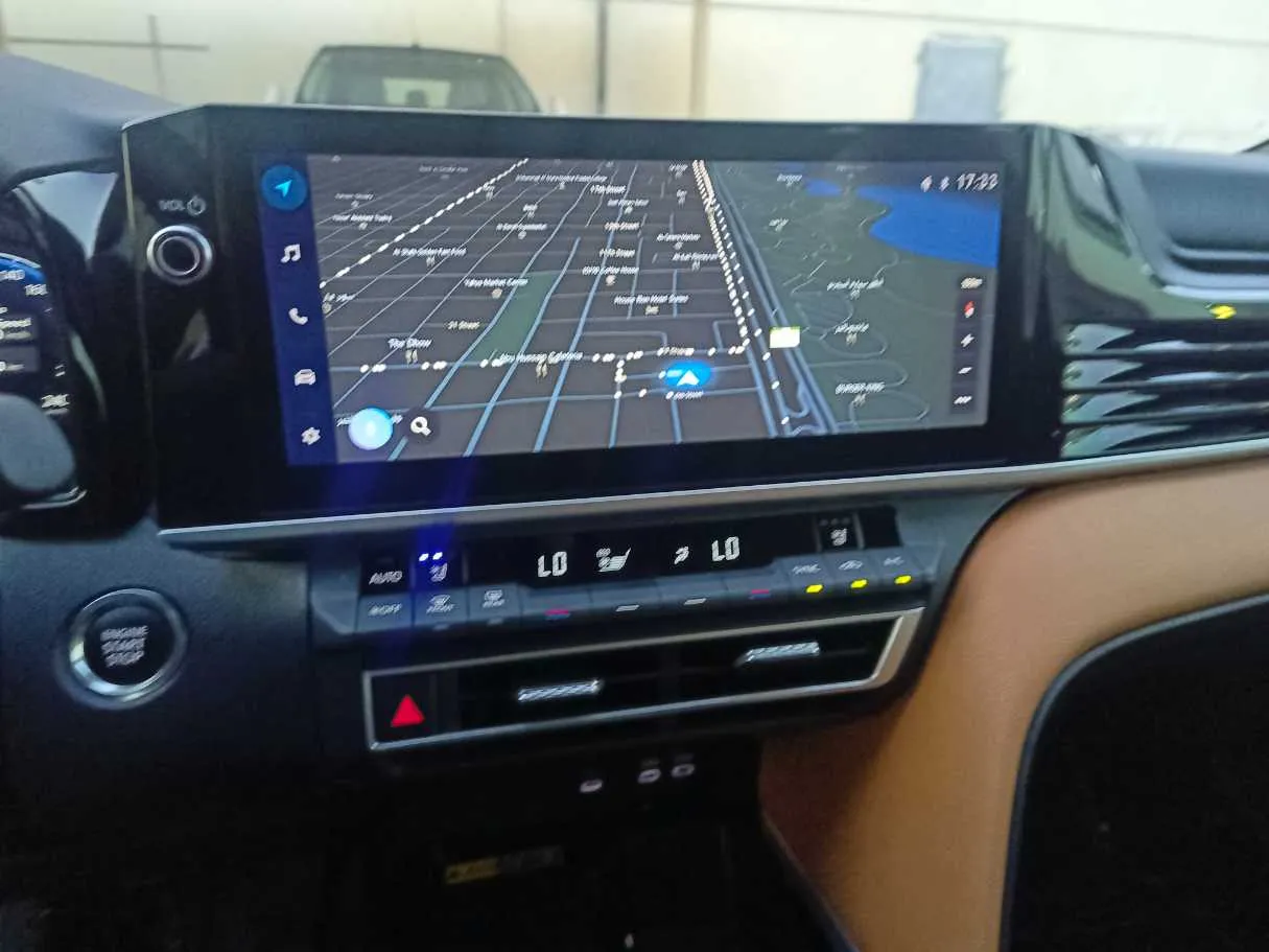 Car image 21