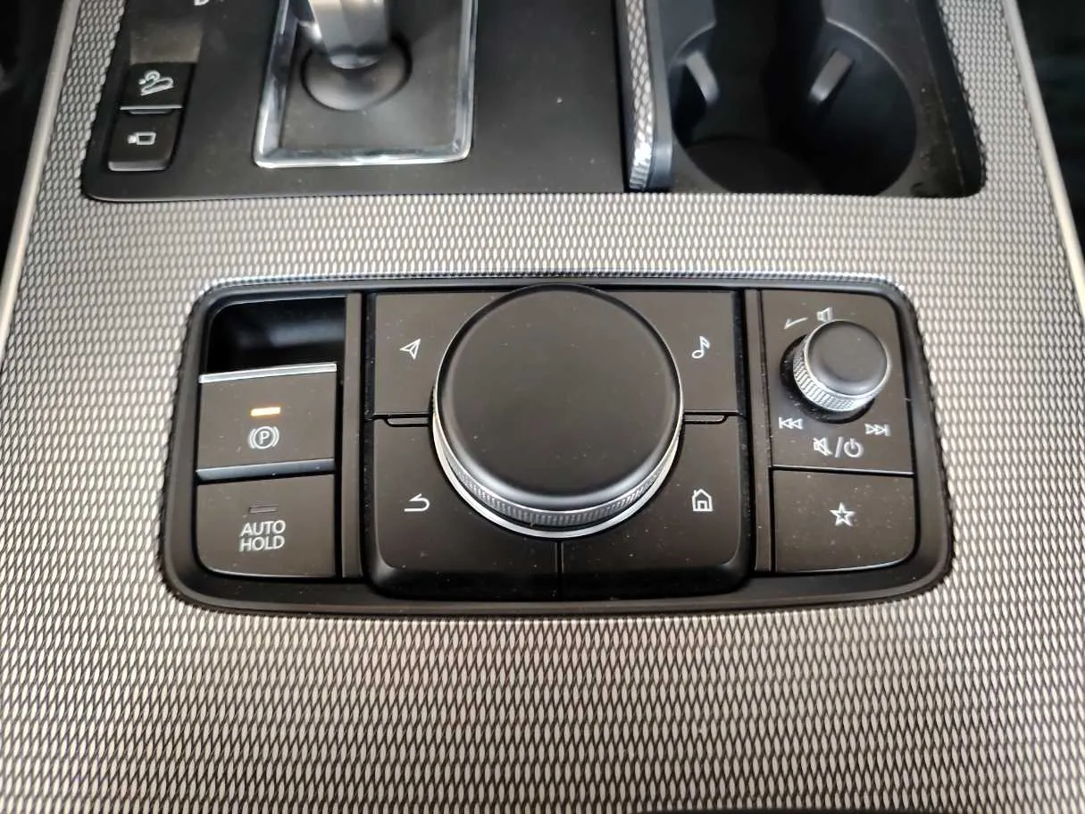 Car image 28
