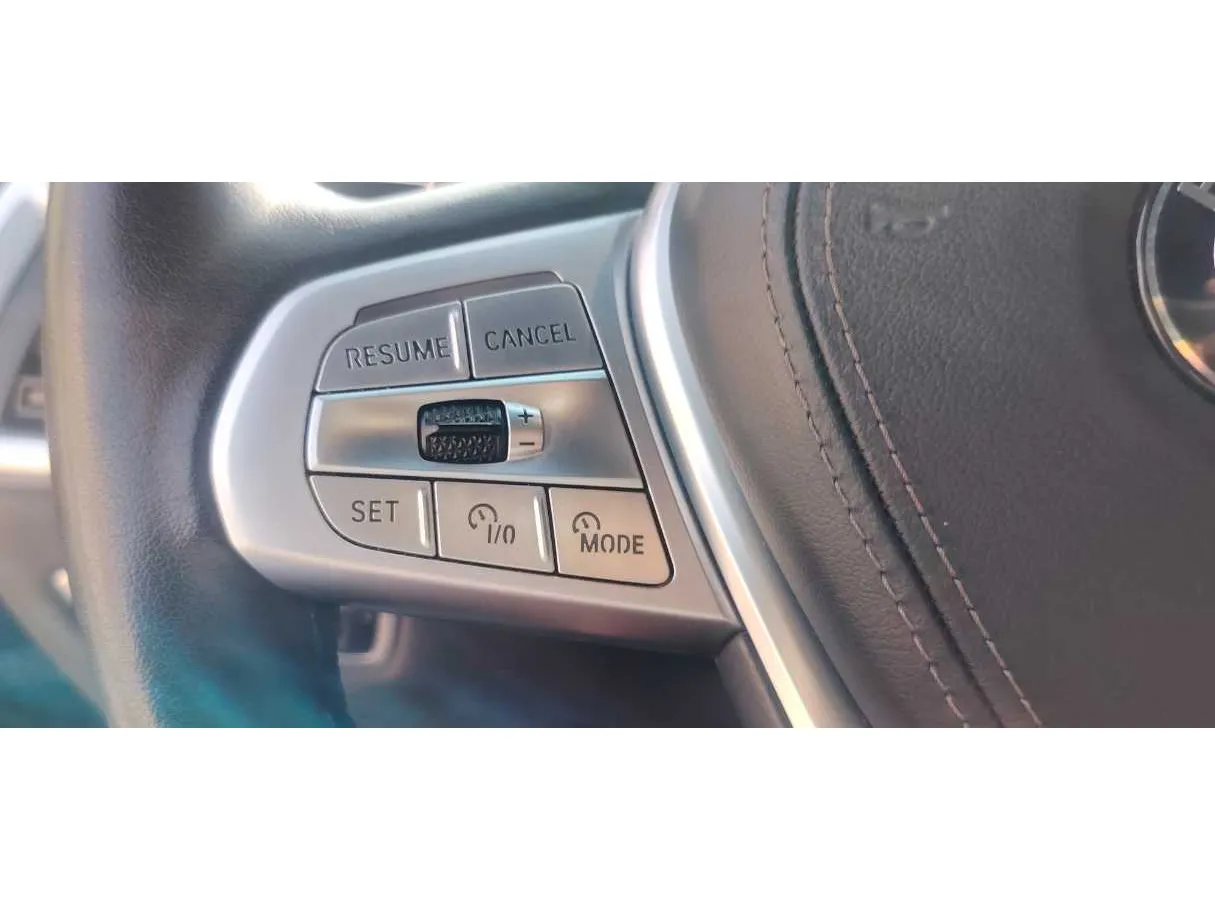 Car image 37