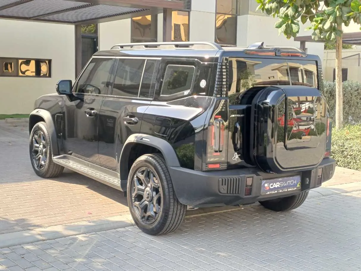 Car image 7