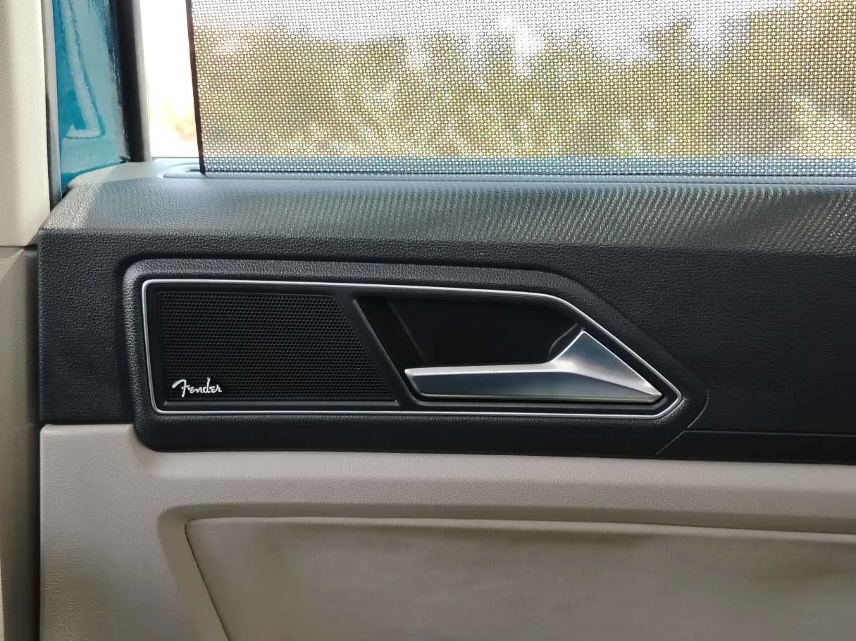 Car image 37