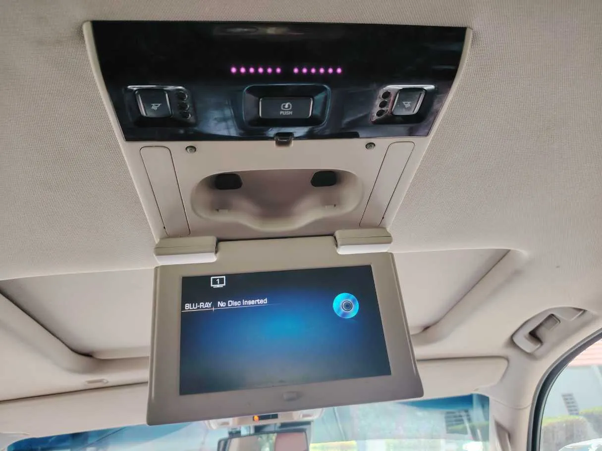 Car image 38
