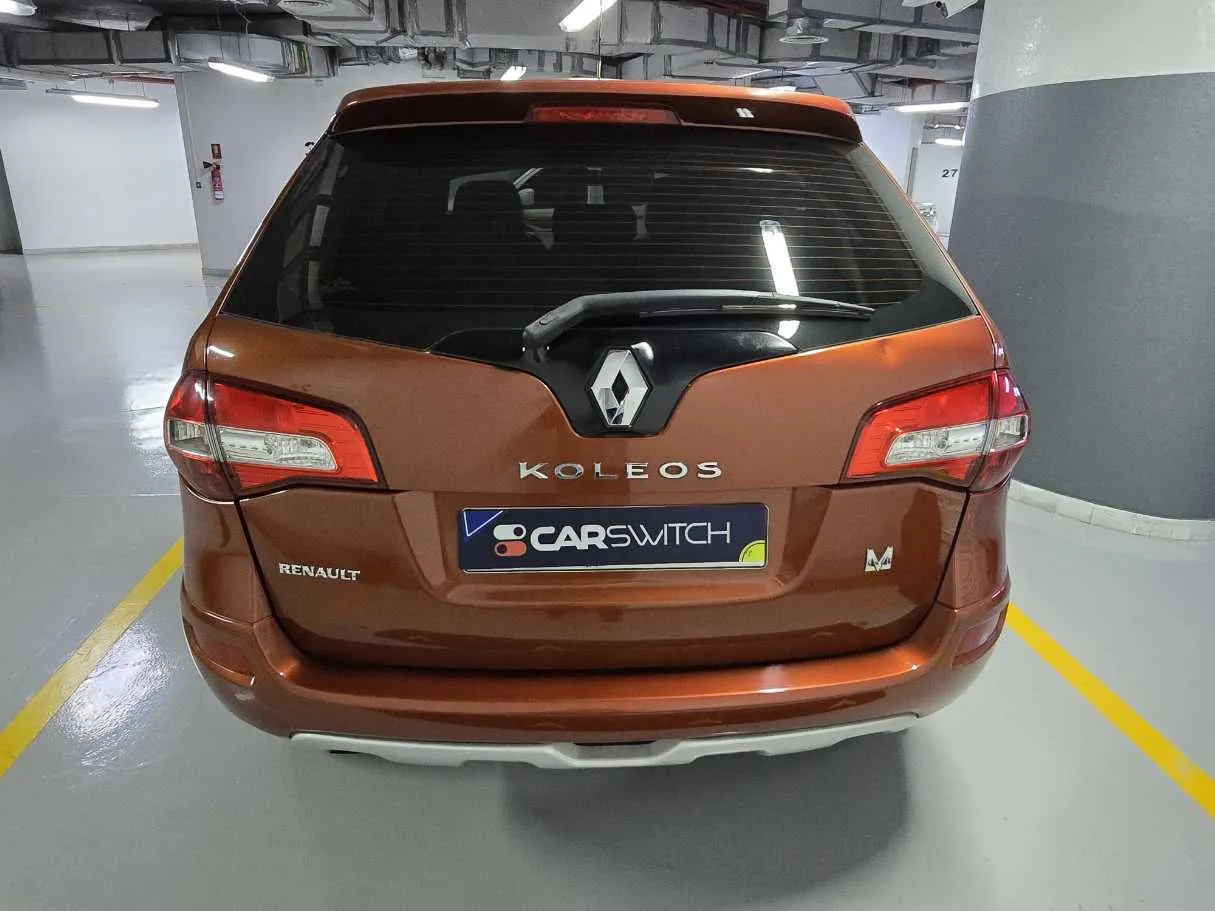 Car image 6