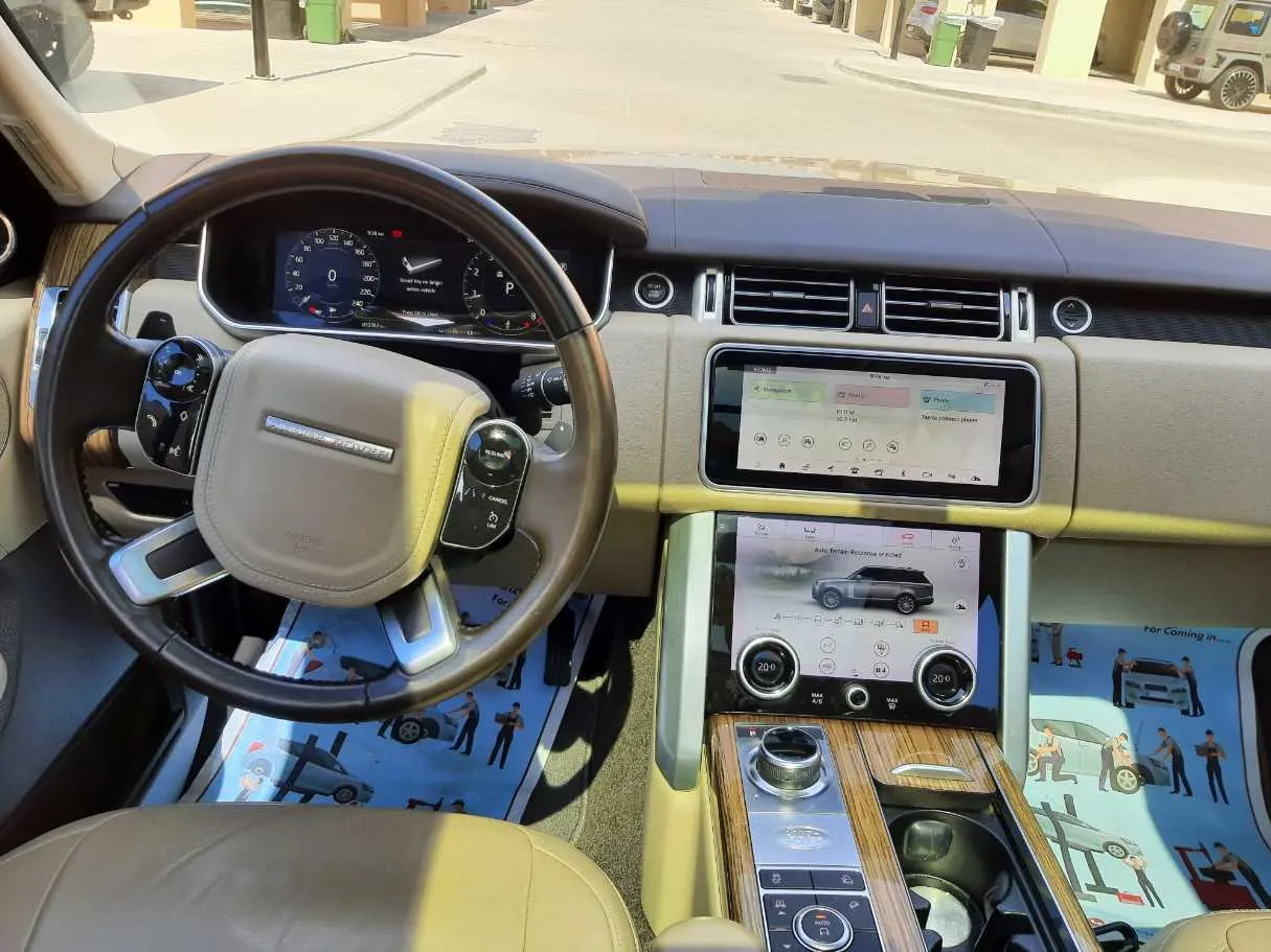 Car image 16