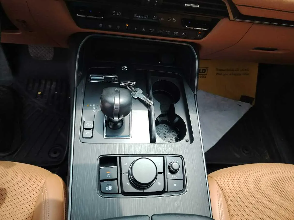 Car image 25