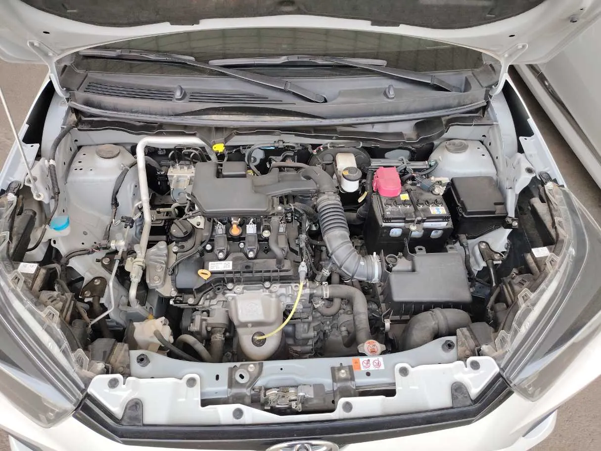 Car image 28