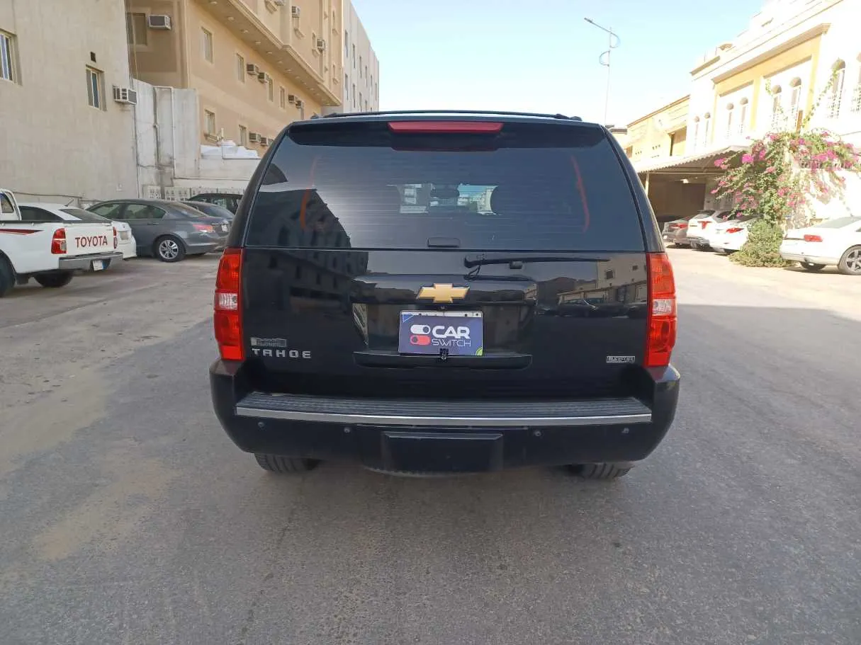 Car image 6