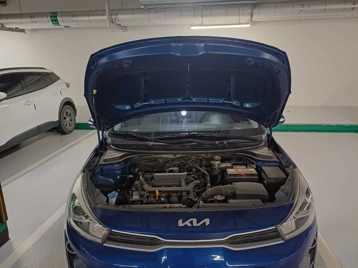 Car image 23
