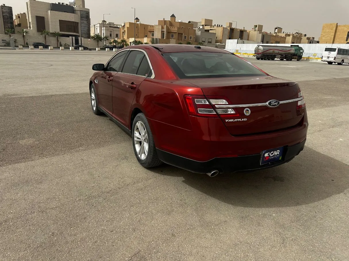 Car image 7