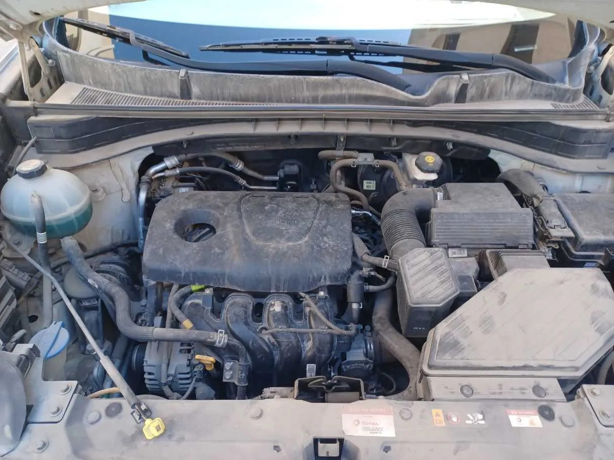 Car image 23