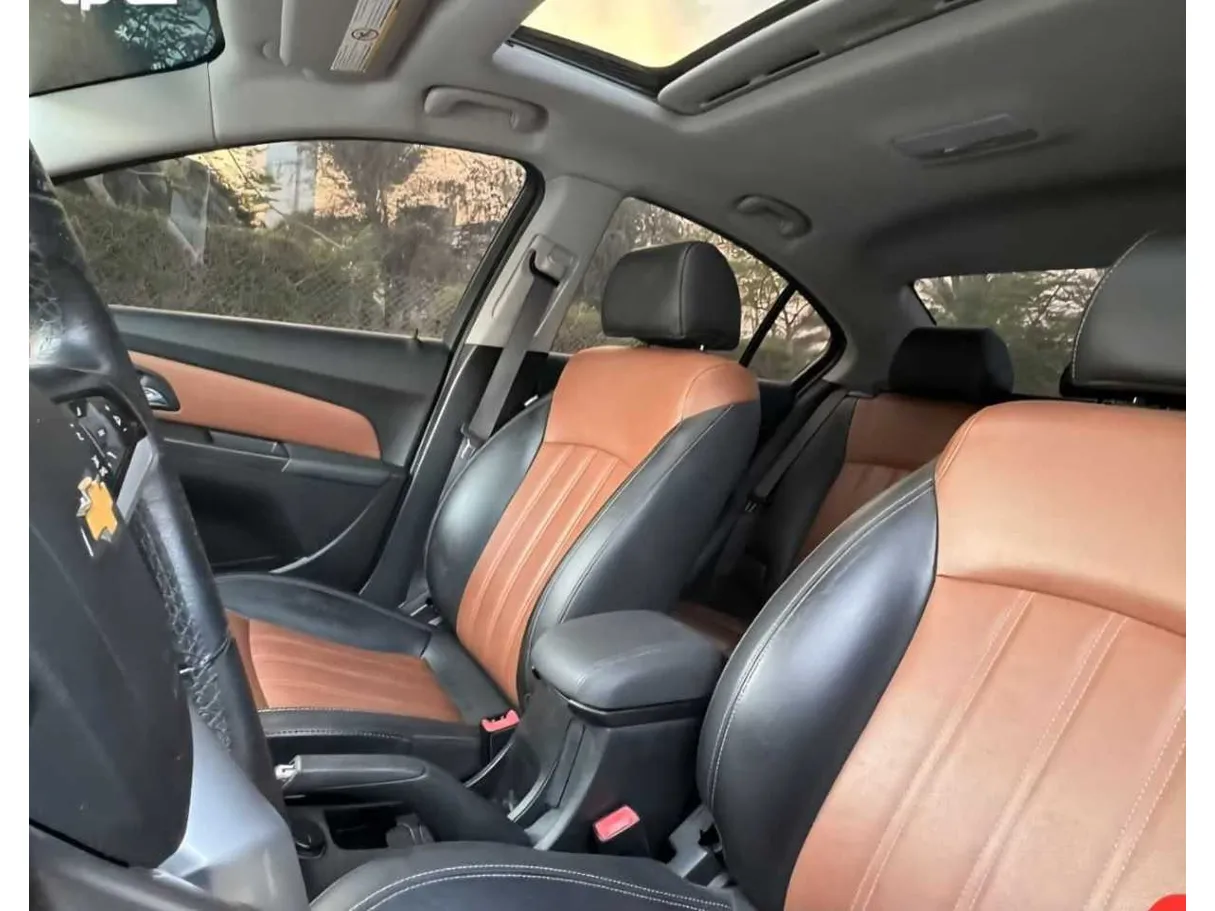 Car image 6