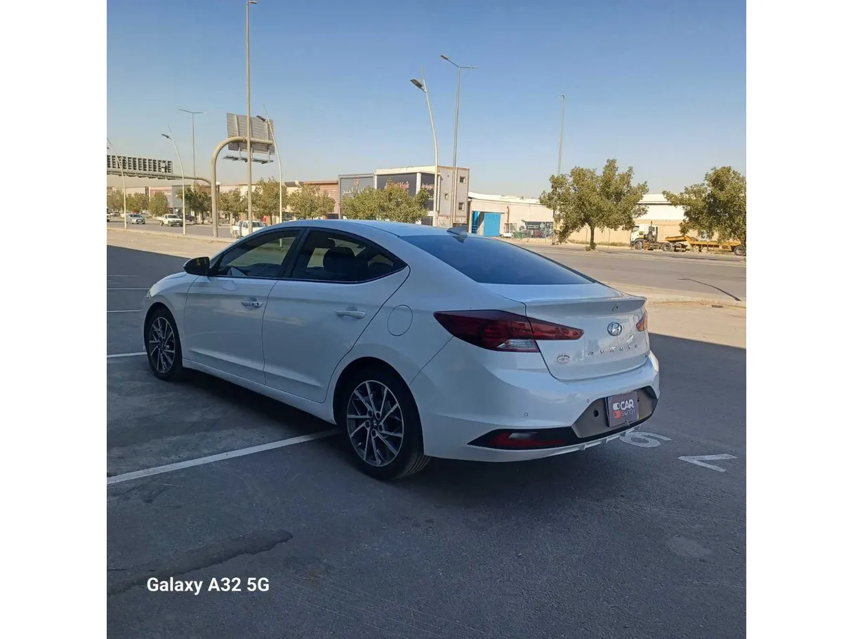 Car image 6