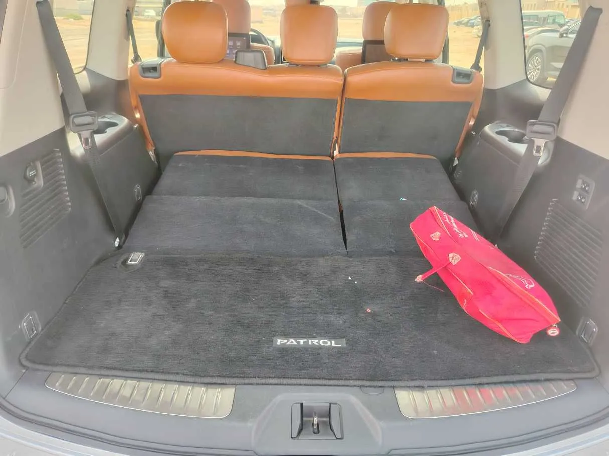 Car image 30