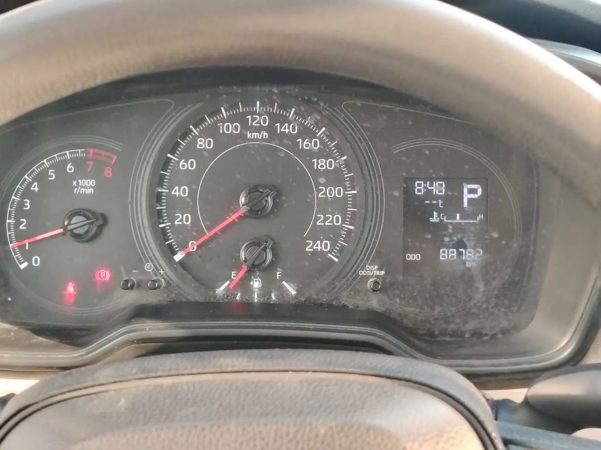 Car image 22