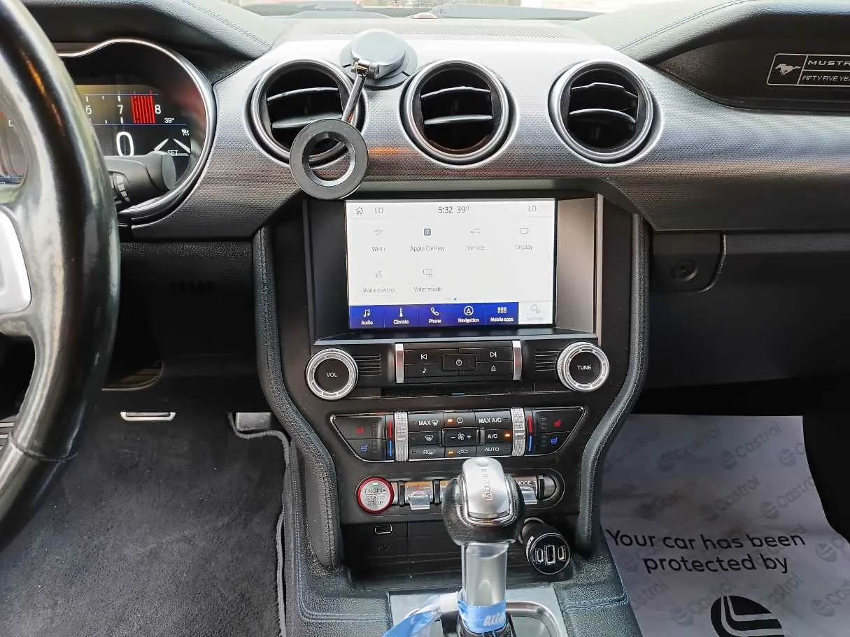 Car image 16