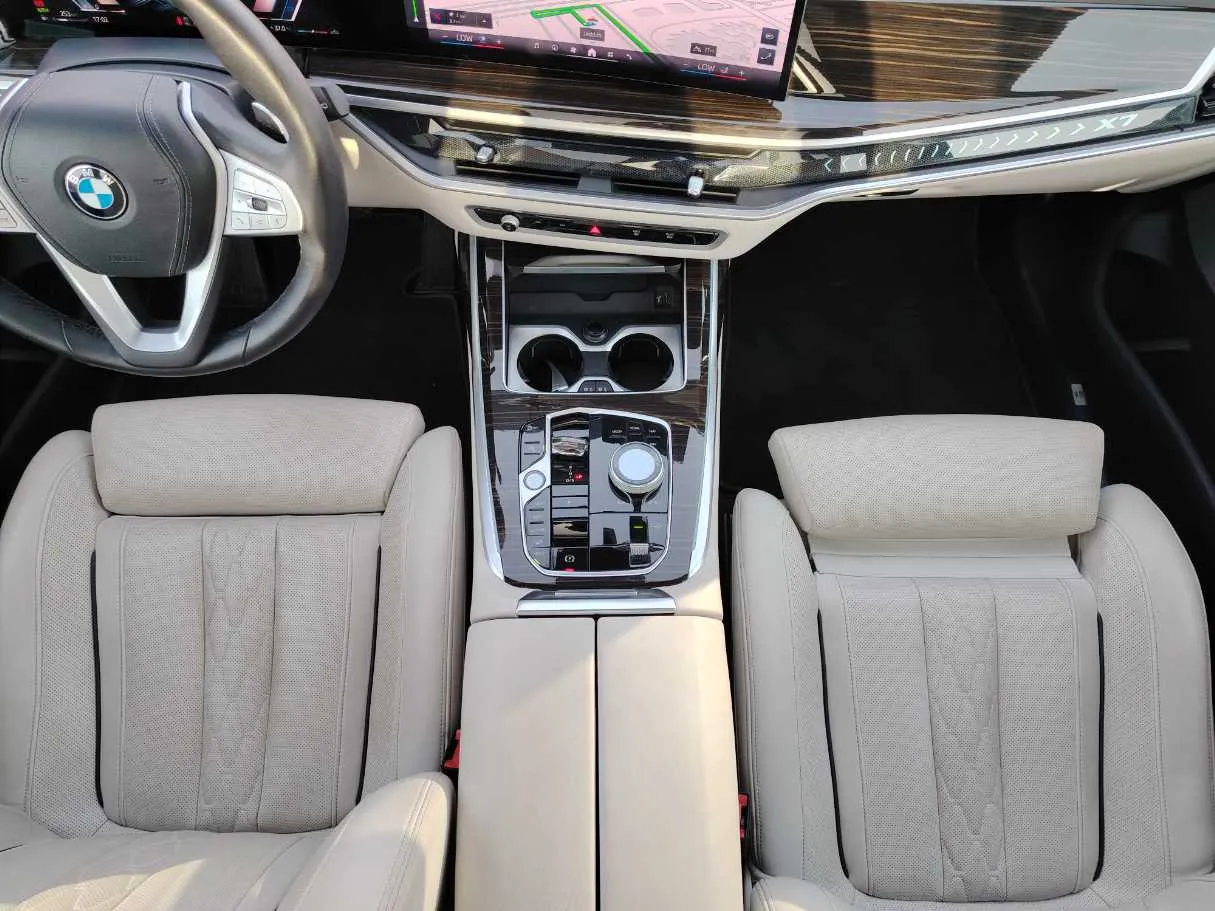 Car image 21