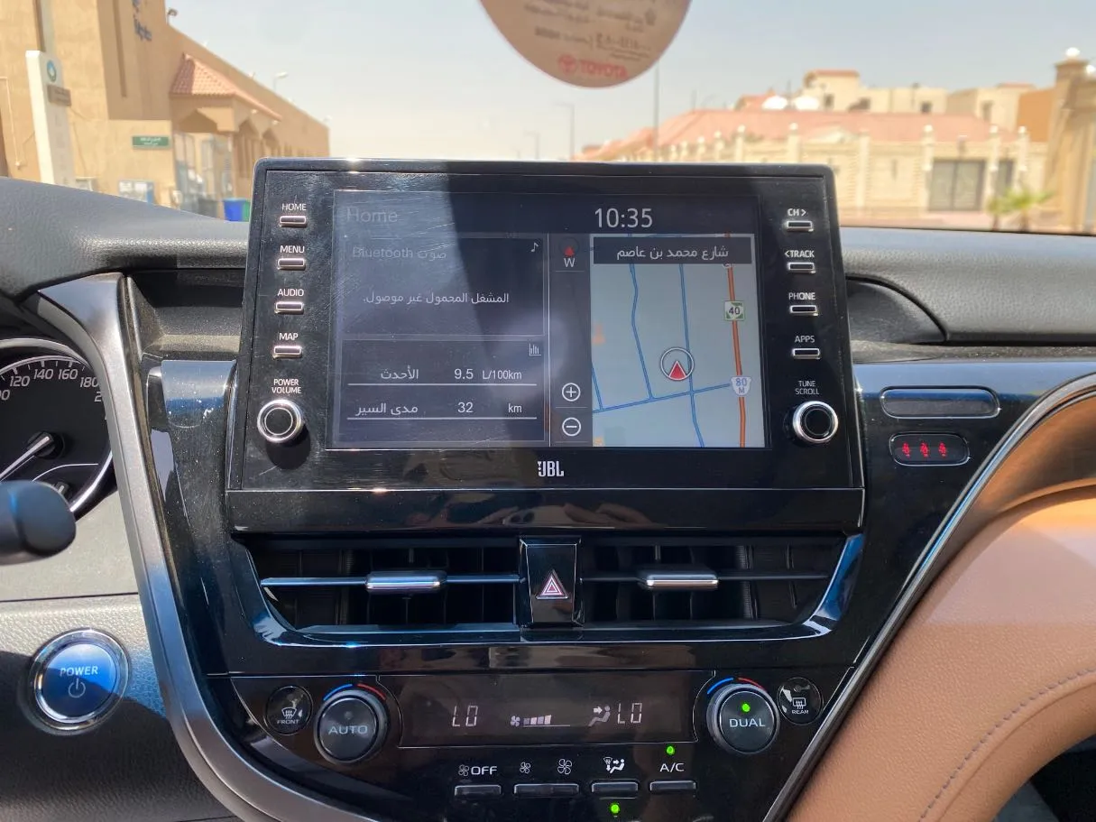 Car image 16