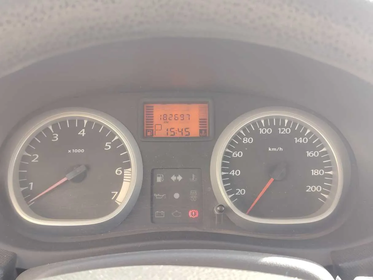 Car image 24