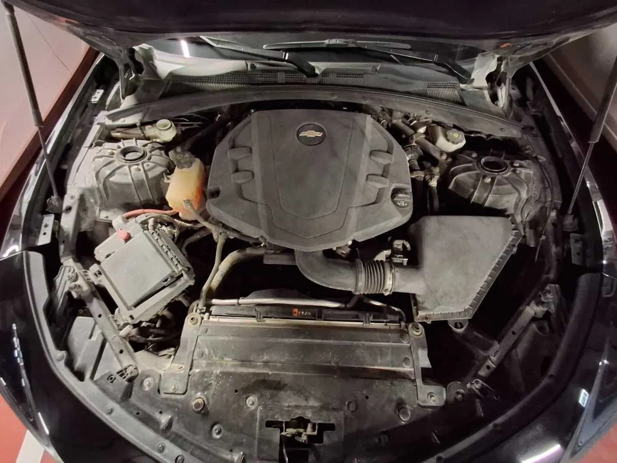 Car image 18