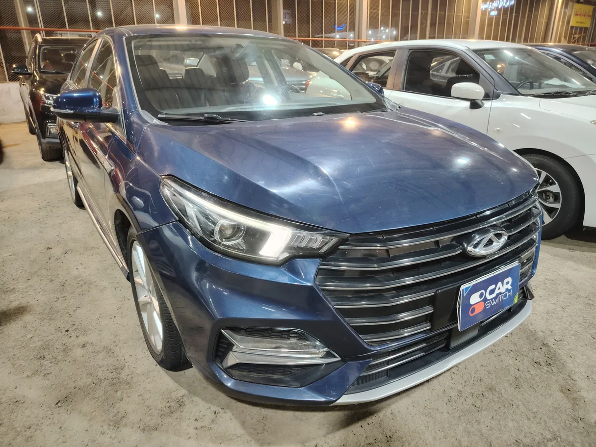 Car image 3