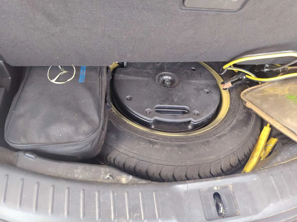 Car image 29