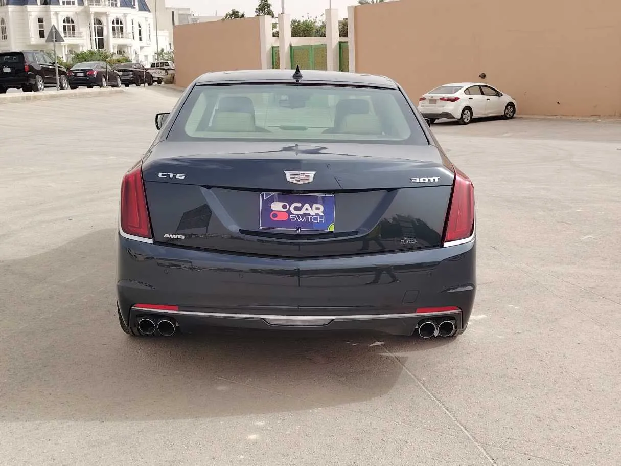 Car image 6