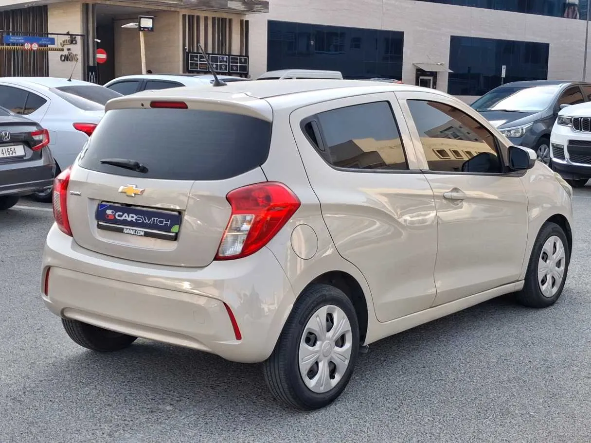 Car image 5