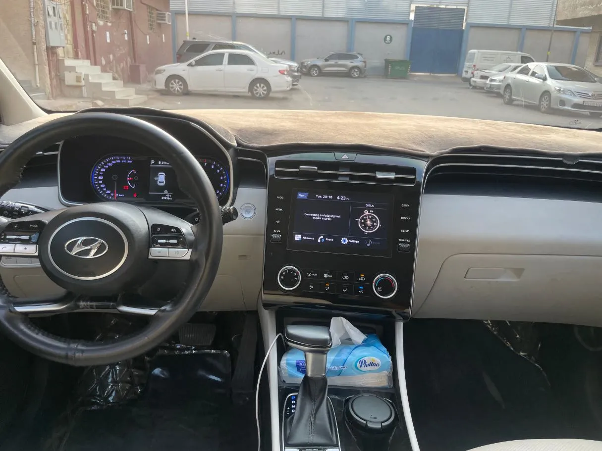 Car image 20