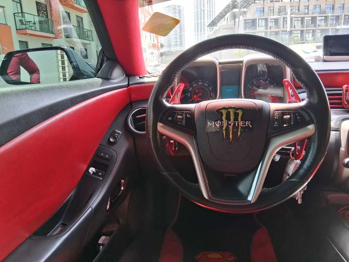 Car image 14