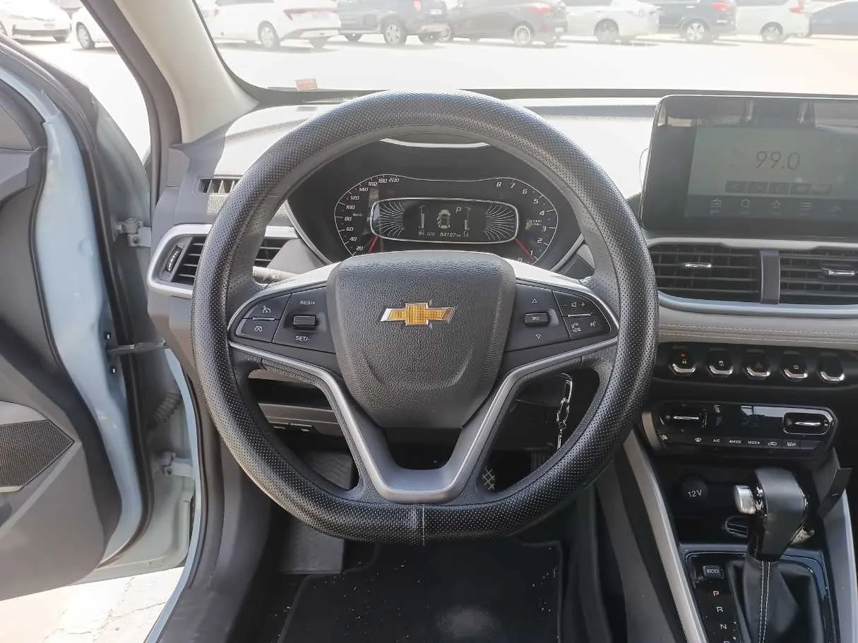 Car image 17