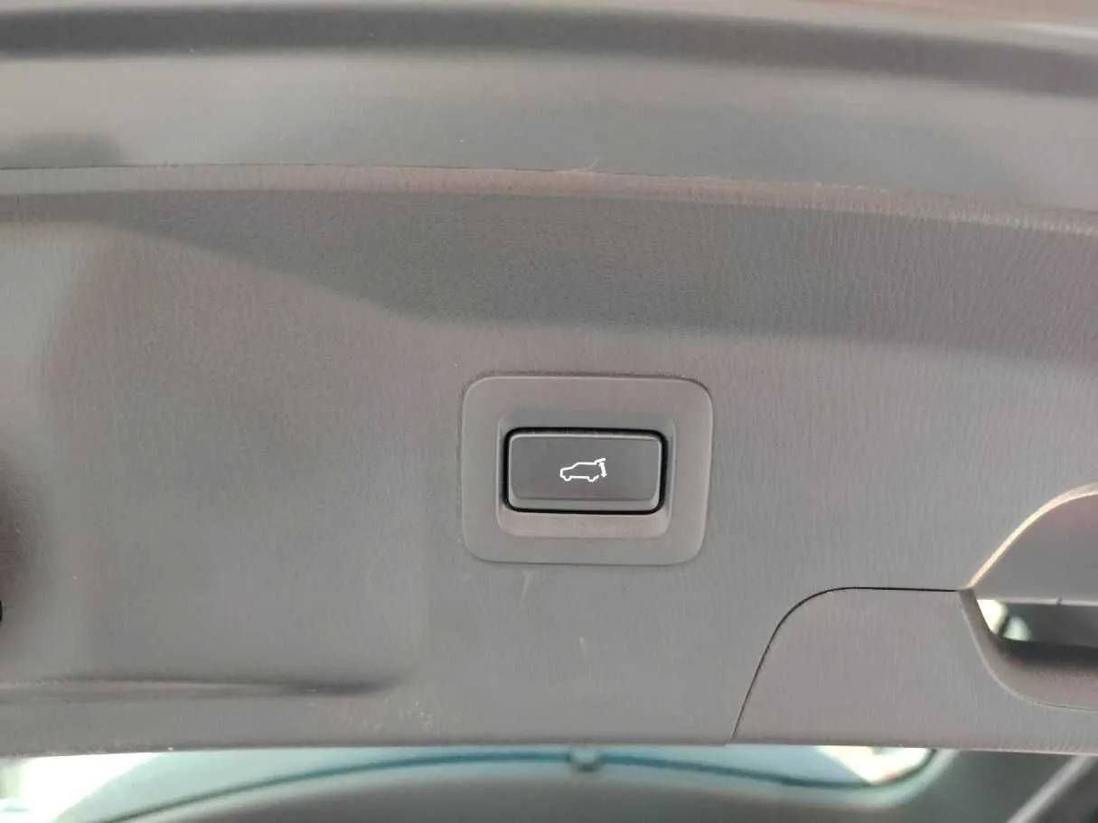 Car image 45