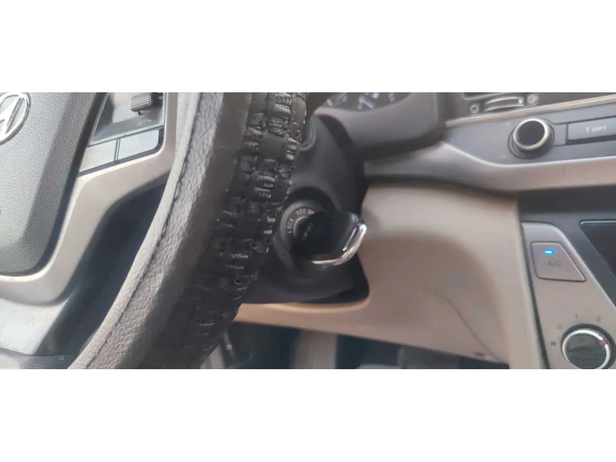 Car image 21