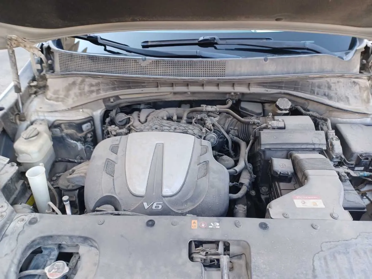 Car image 26