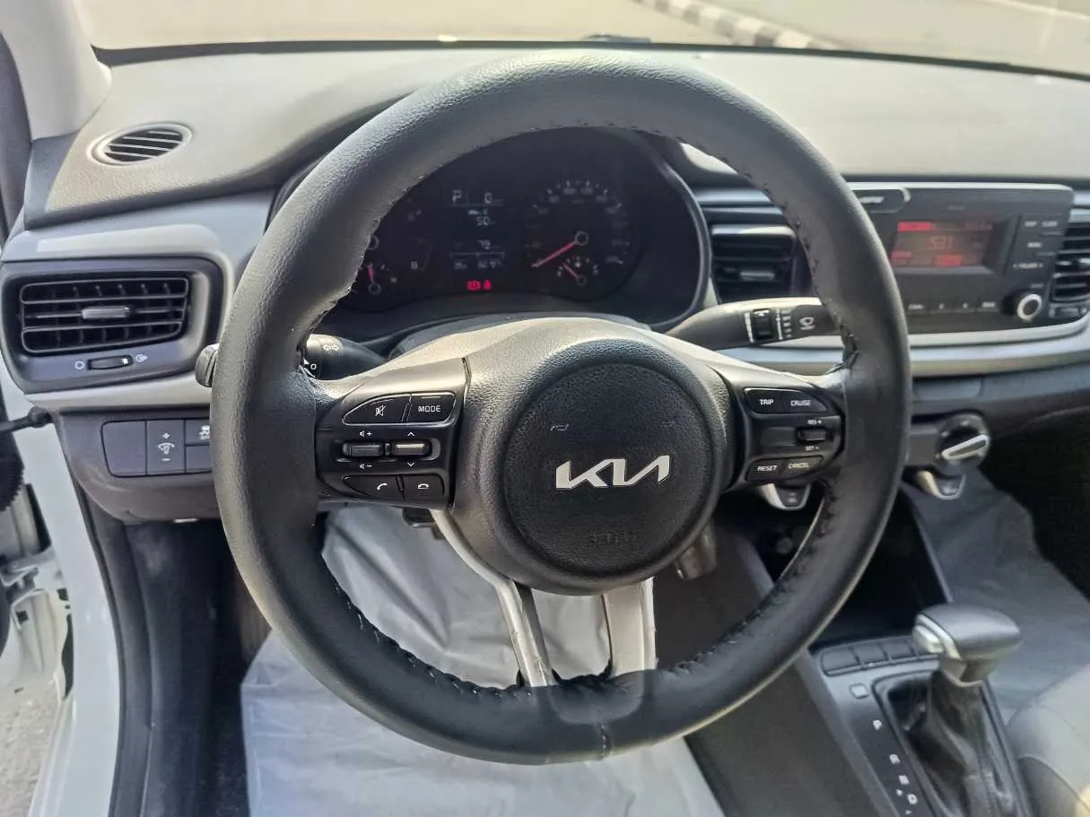 Car image 21