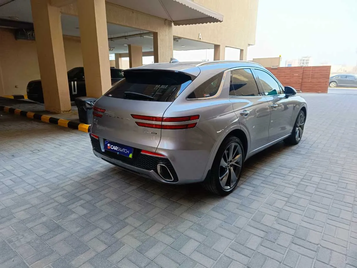 Car image 6