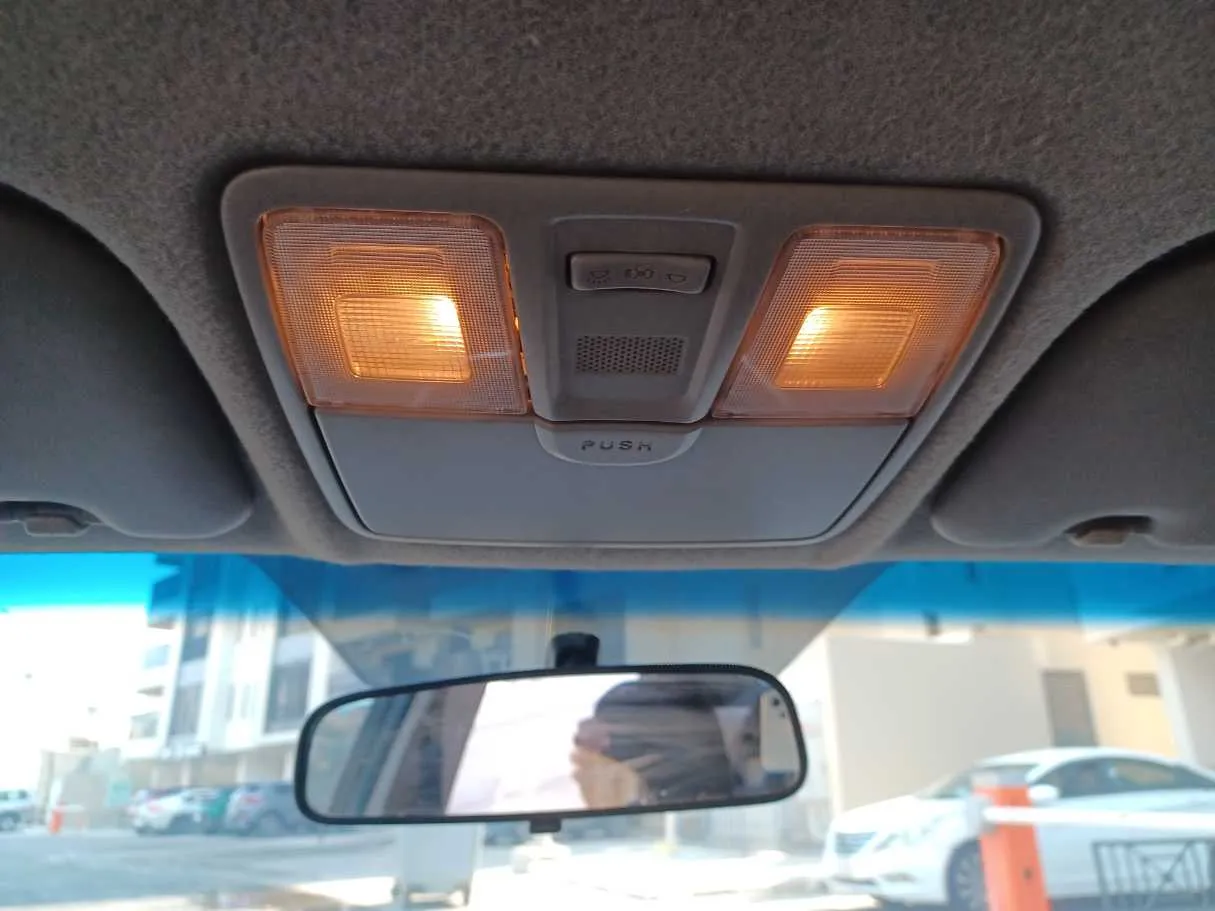 Car image 20