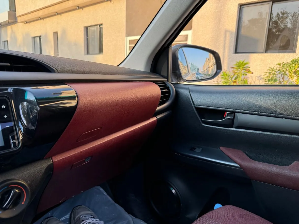Car image 20