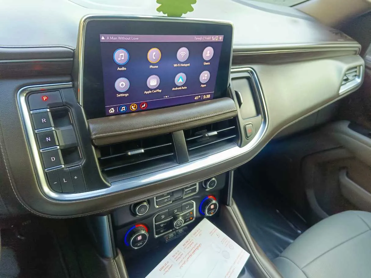 Car image 24