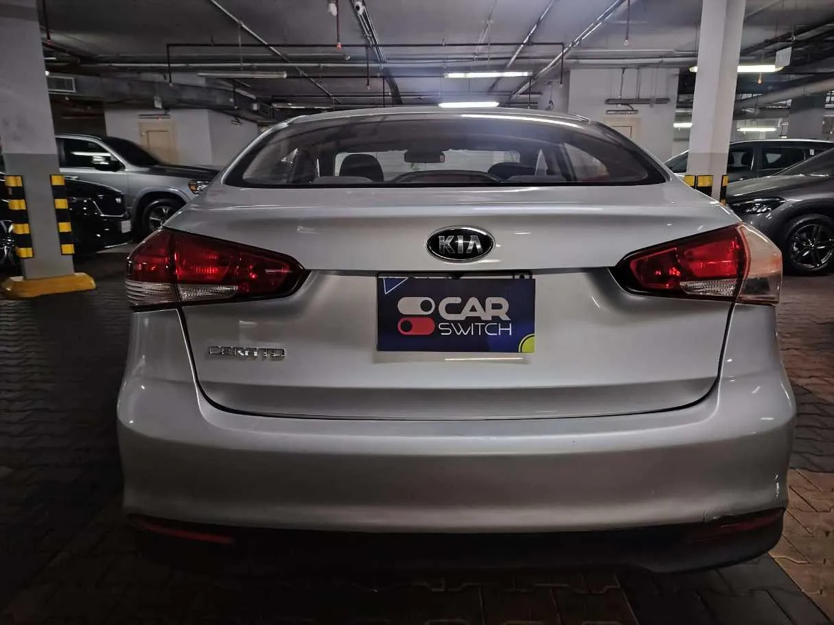 Car image 6