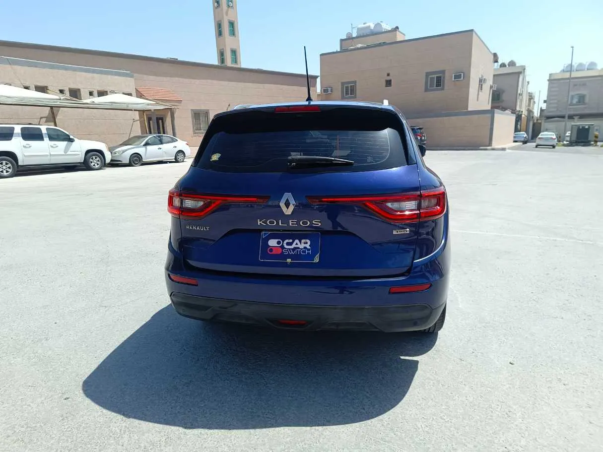 Car image 6