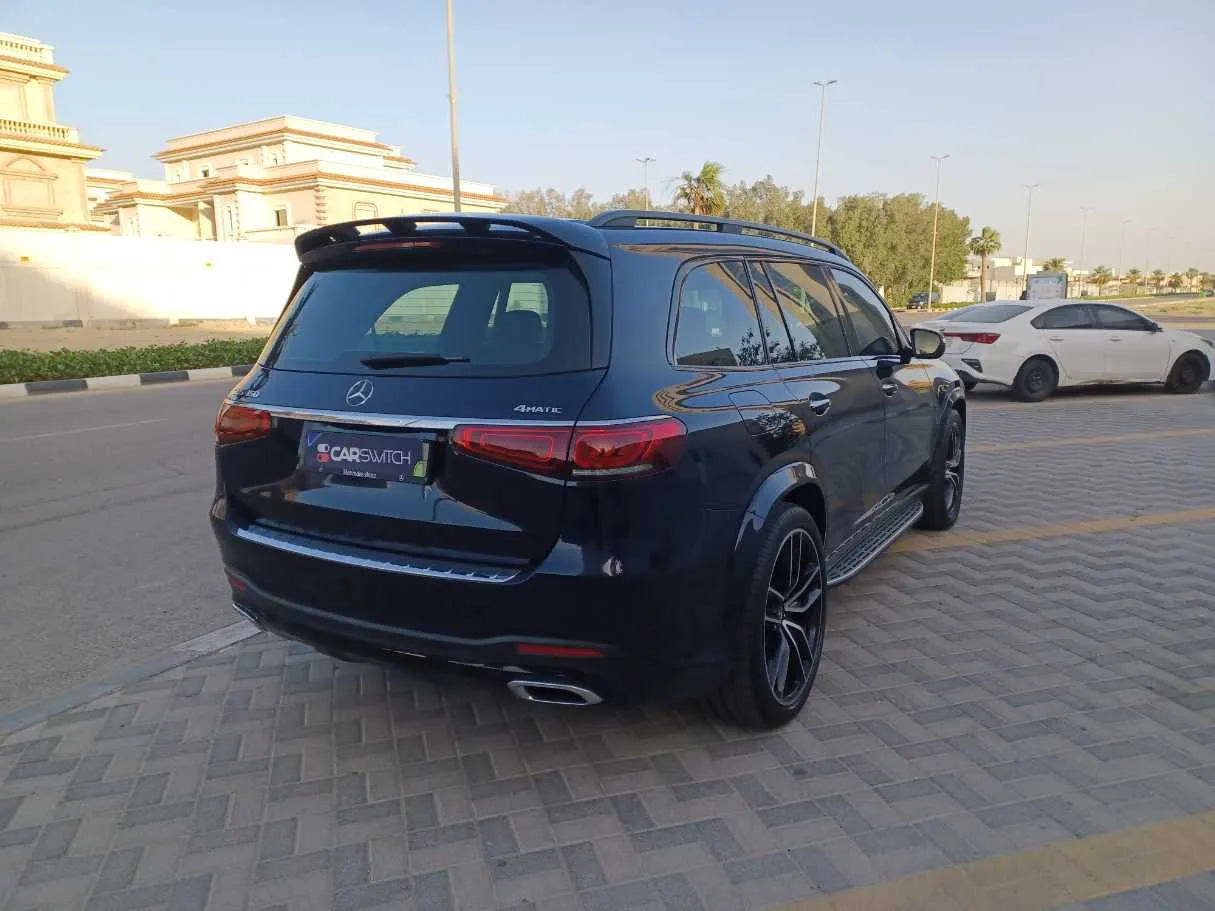 Car image 5