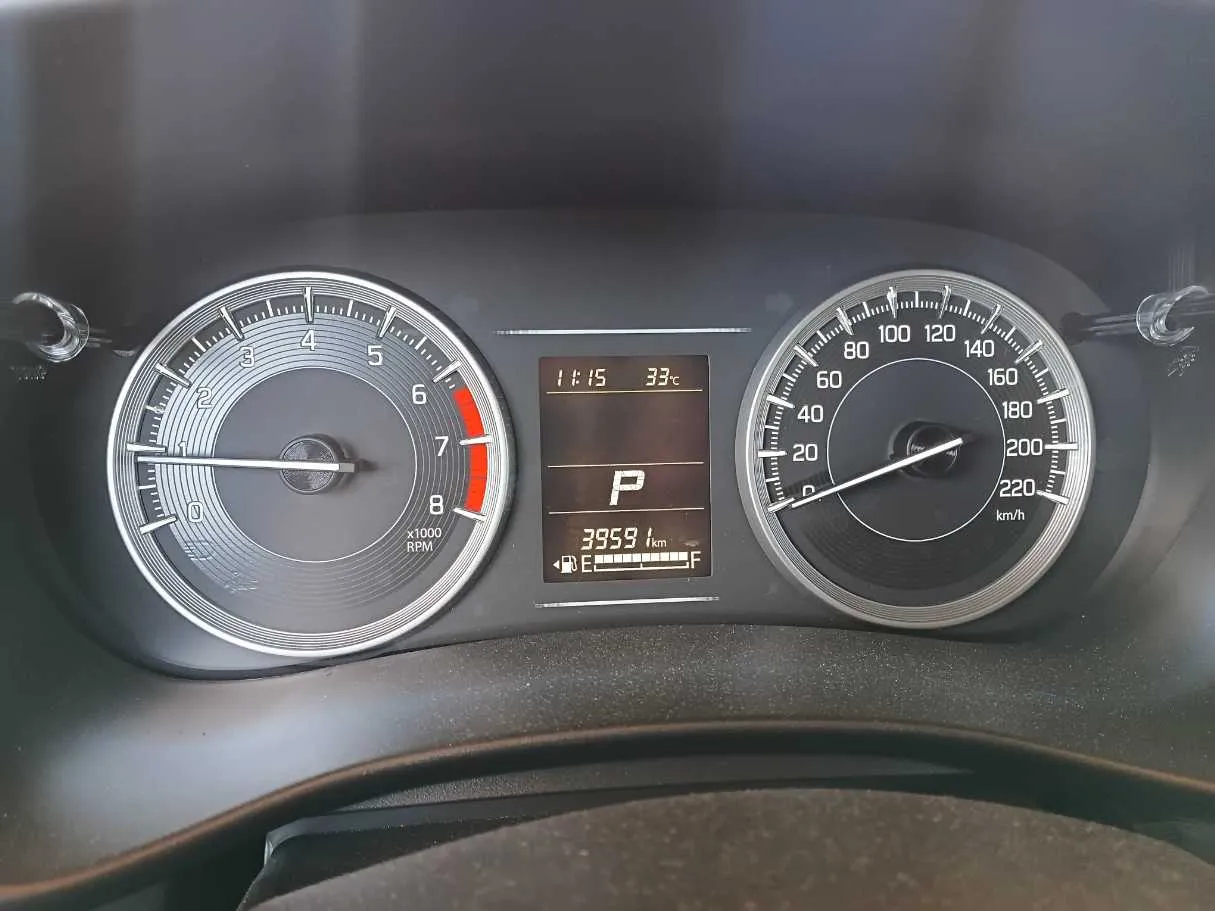 Car image 18