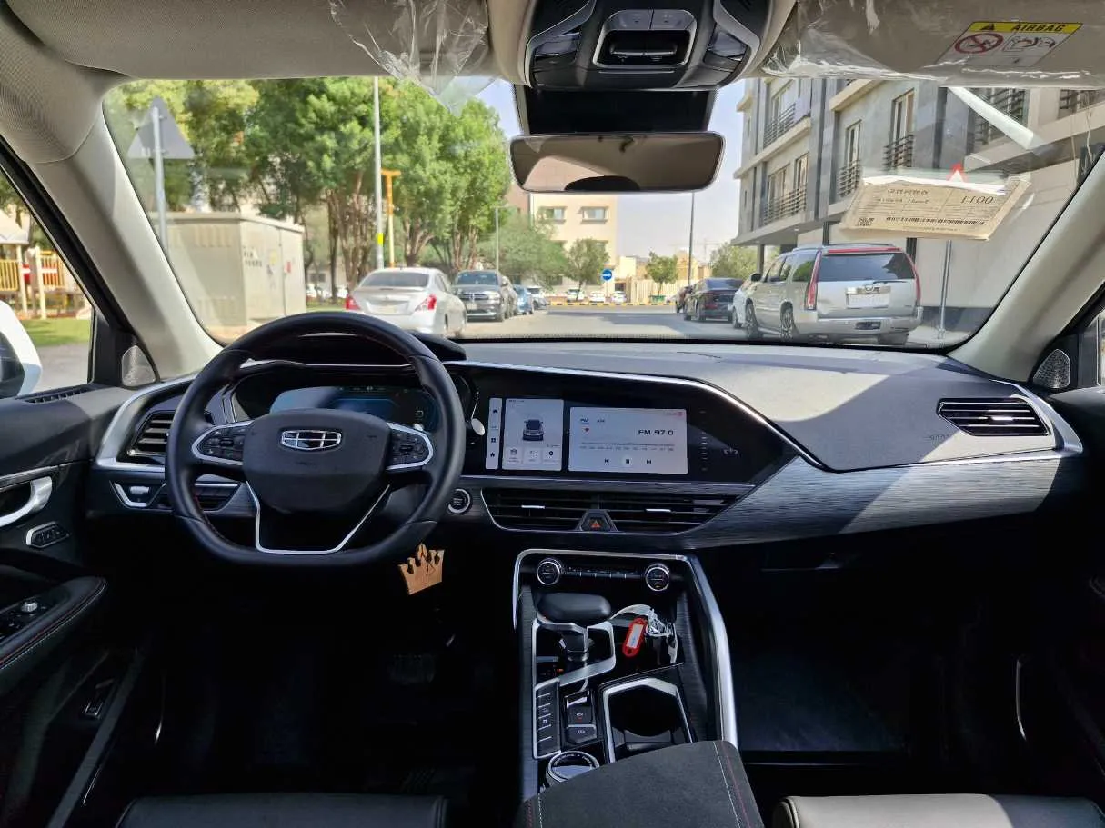 Car image 16