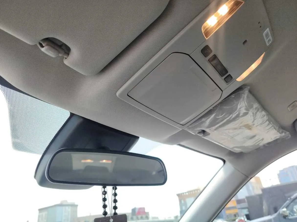 Car image 31