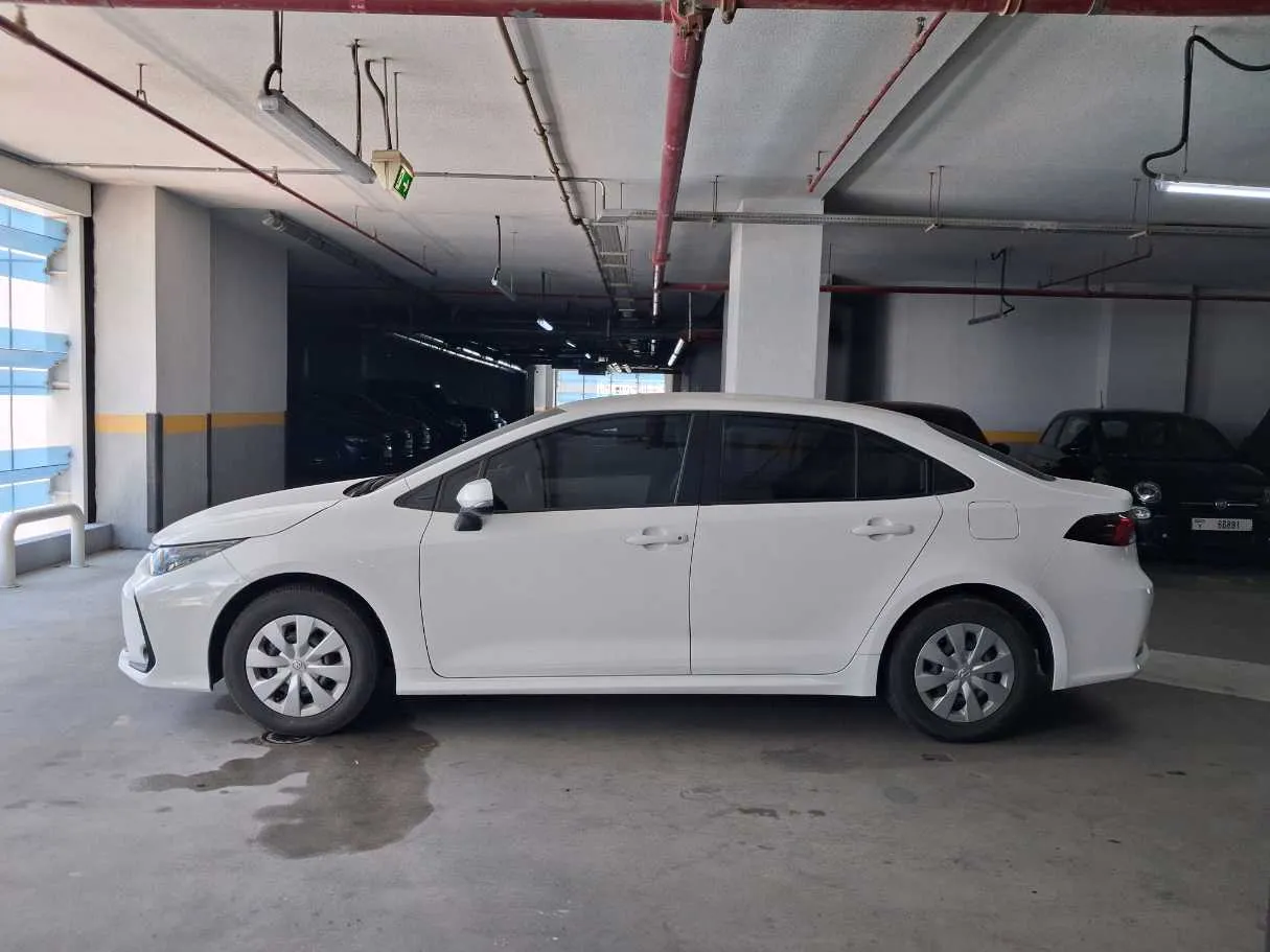 Car image 8