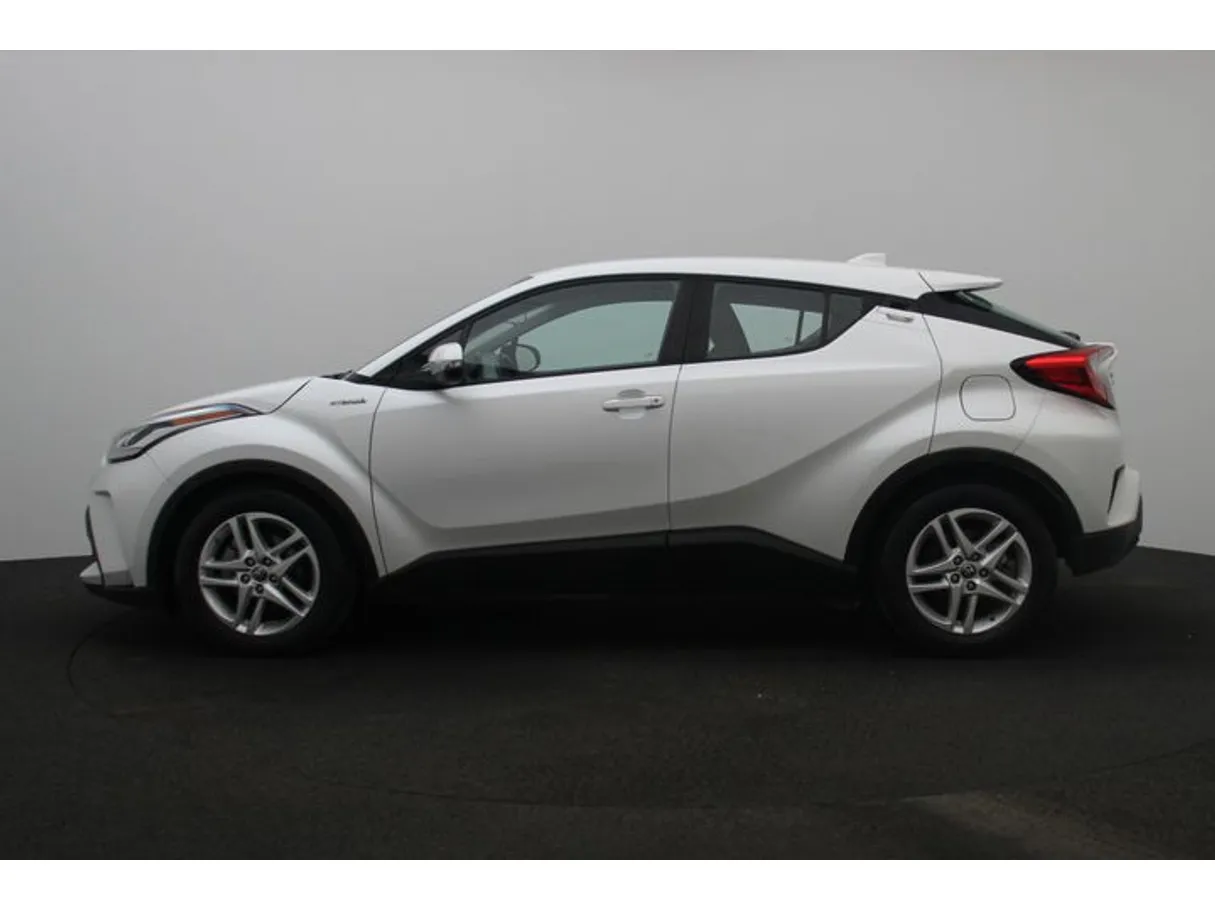 Car image 3