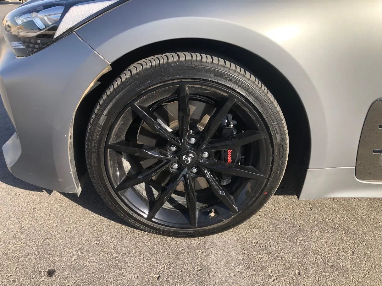 Car image 10